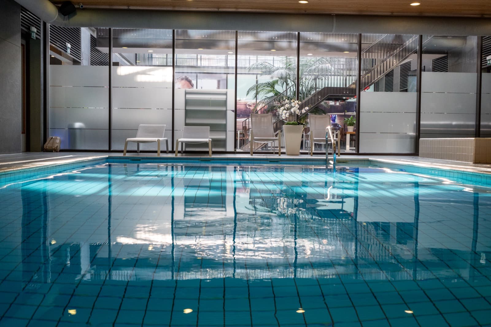 Binnenzwembad bij Knetemann Quality Fitness Zoetermeer